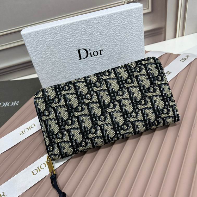 Dior 666107  19x10x2.5cm zy