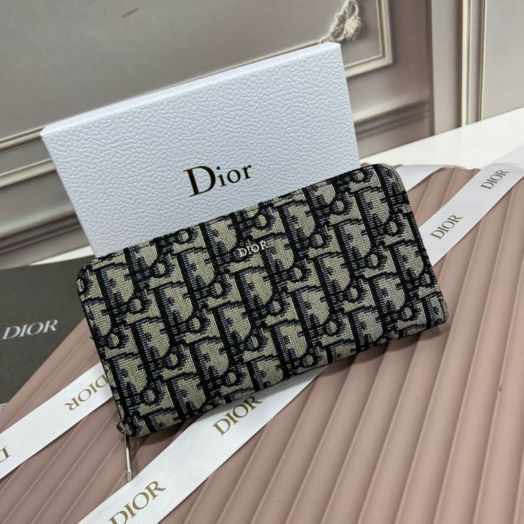 Dior 666110  19x10x2.5cm zy