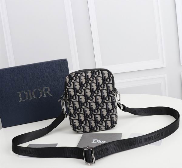 Dior H05E 12x17x4.5cm wz