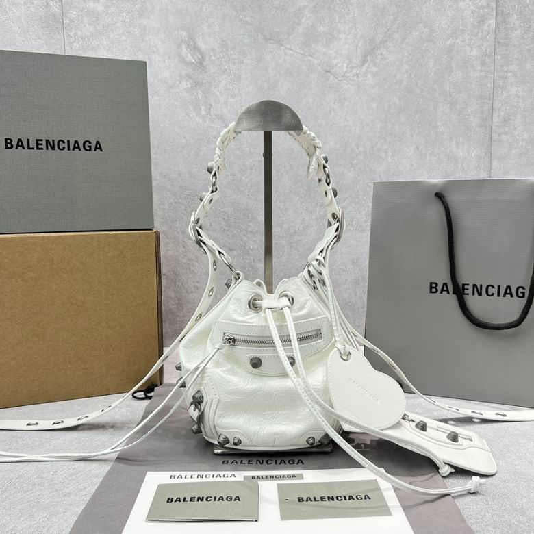 92567 15.0x19.8x17.8cm 2