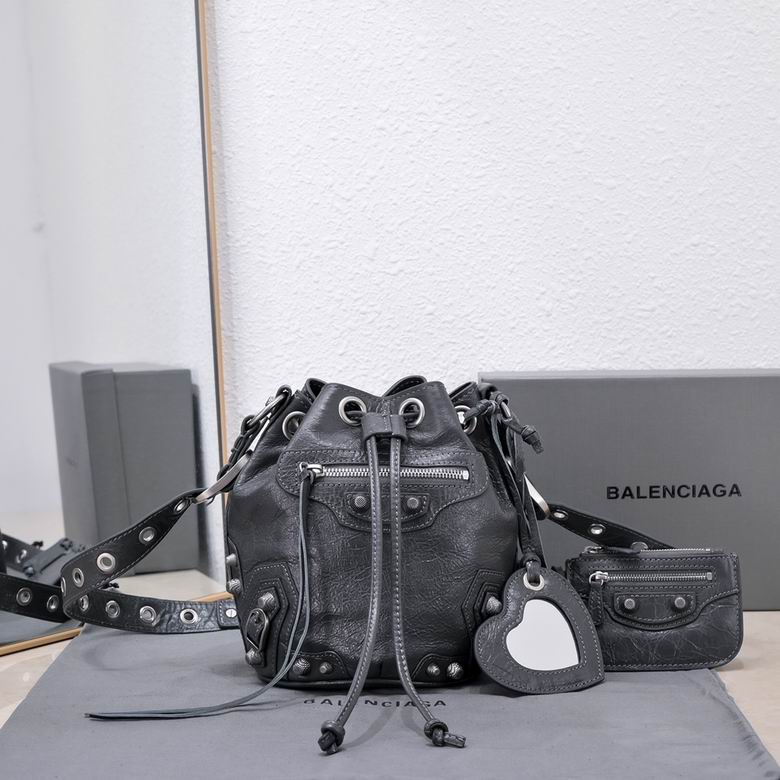 Balenciaga 长15x高20x宽18cm FY 6