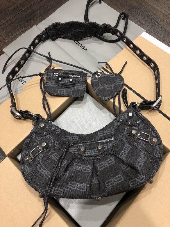 720 33X16X8cm 670 26X16X10cm GY 6