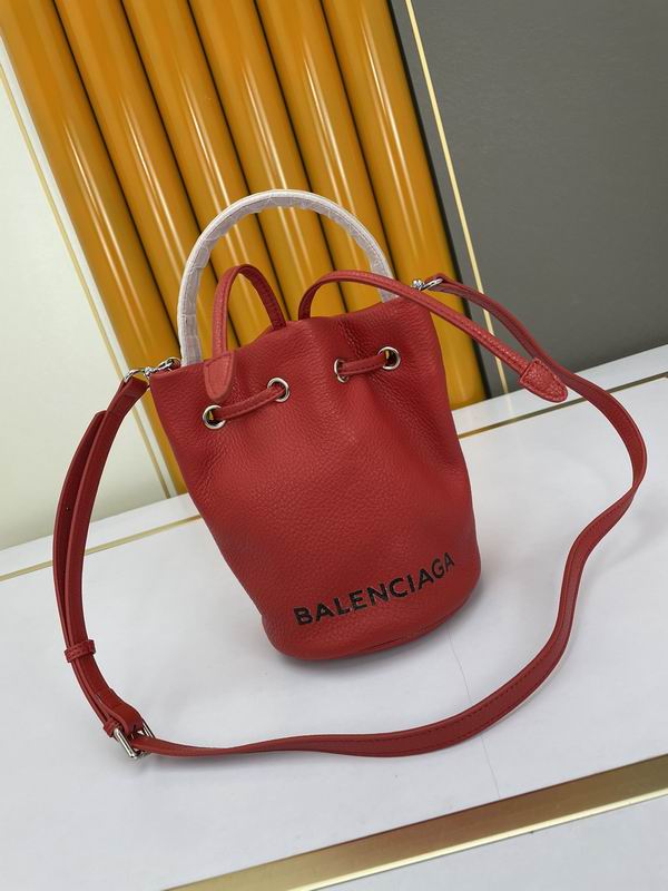 Balenciaga 15x23x15cm ww