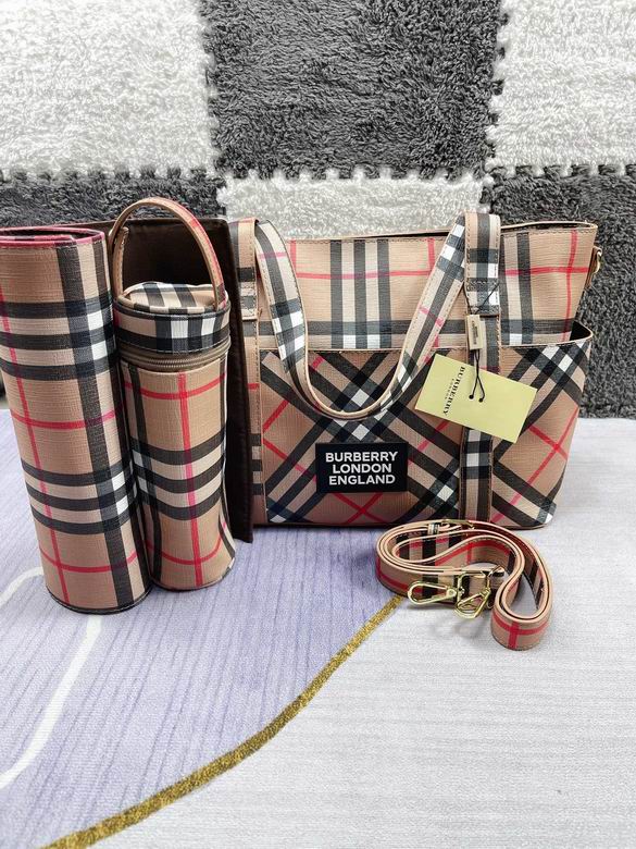 Burberry 38x30x15cm  CX