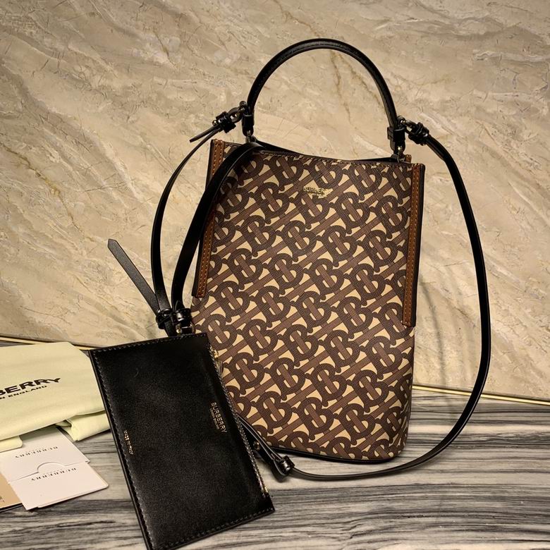 8421 21x16.5x25cm  YG