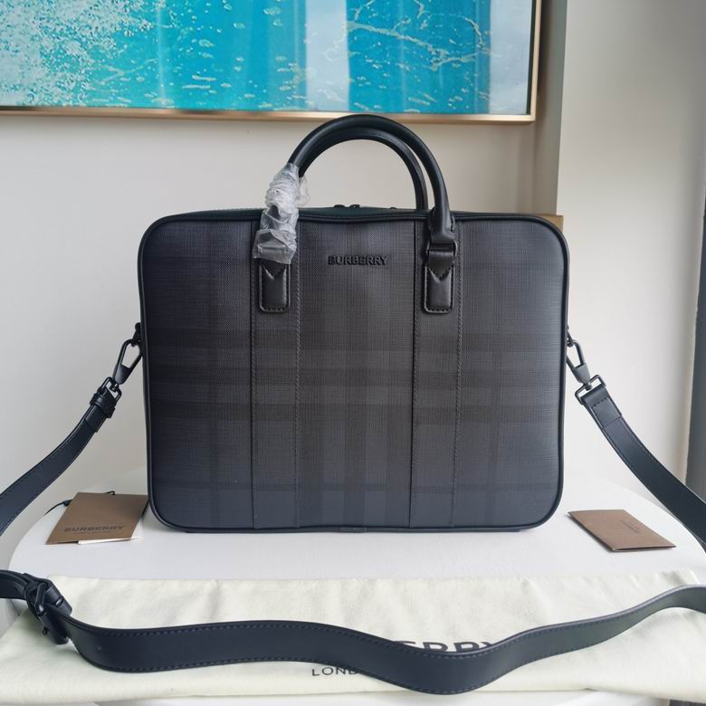 Burberry 38x9x28cm  HQ