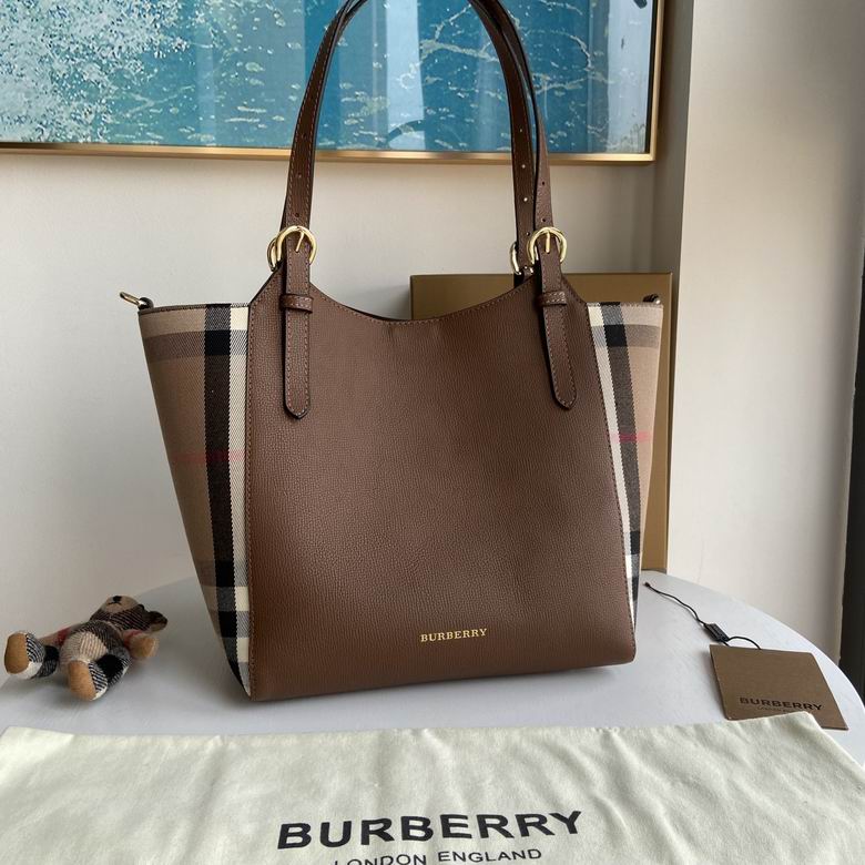 Burberry 29.5x25.5x13cm HQ 2