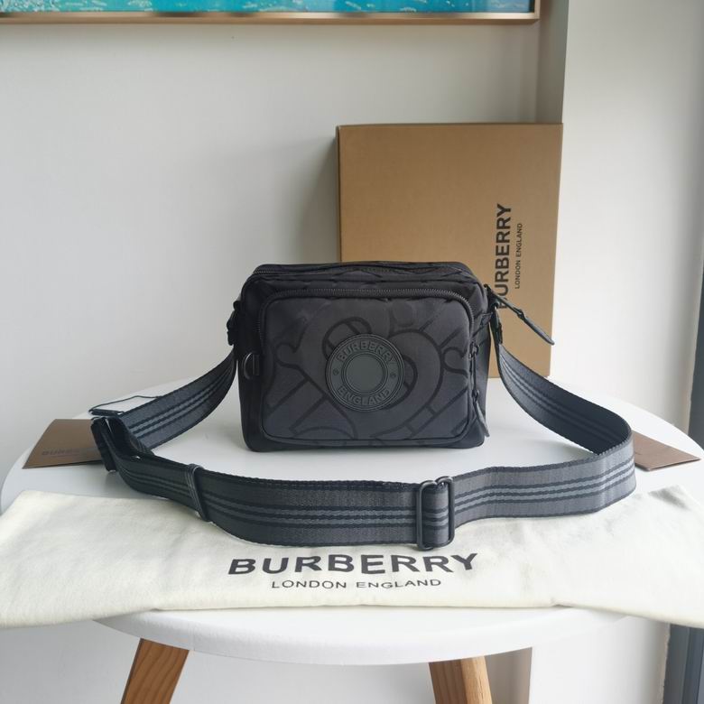 Burberry 28x15x9cm  HQ