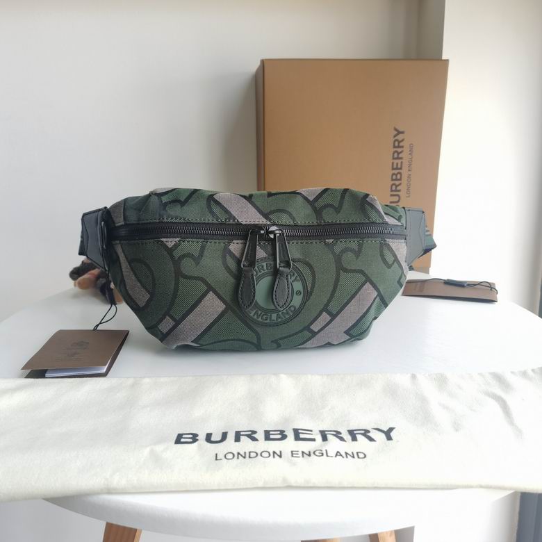 Burberry 31x7.5x16cm HQ 2