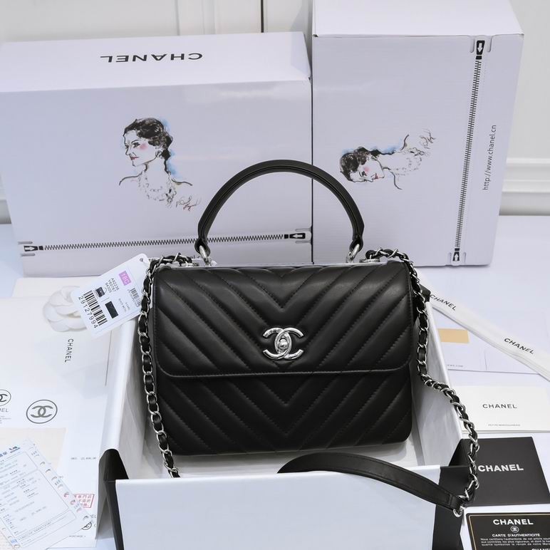 Chanel 19ss AS92236 25x12x17cm AL03