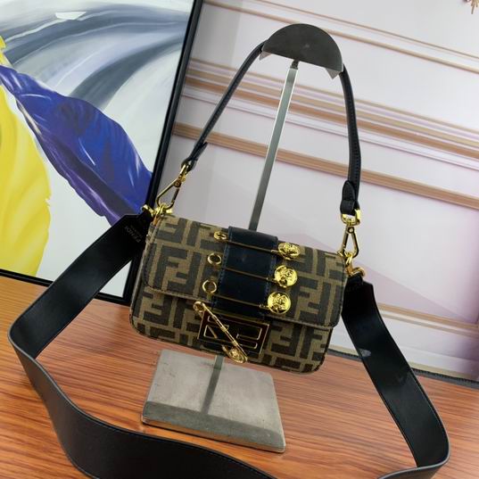 Fendi Baguette 0193 mini 5x20x13cm ww