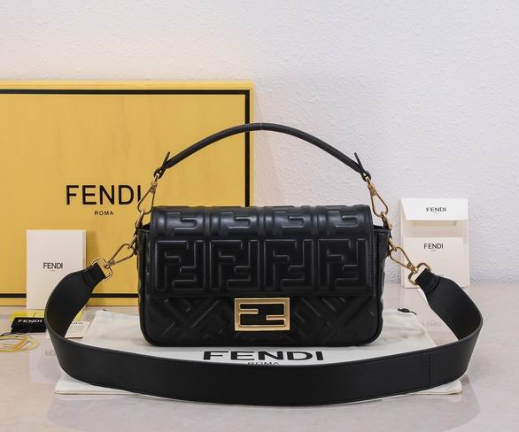 Fendi Baguette 011 26x13x6cm ww