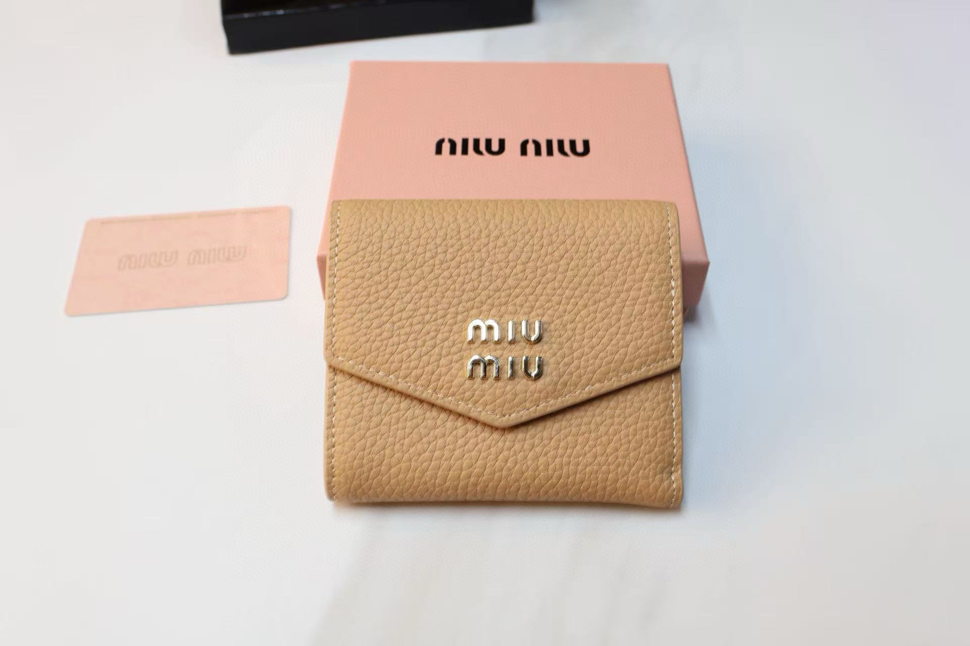 2516 10.5x9.5x3cm ZC 6ɫ