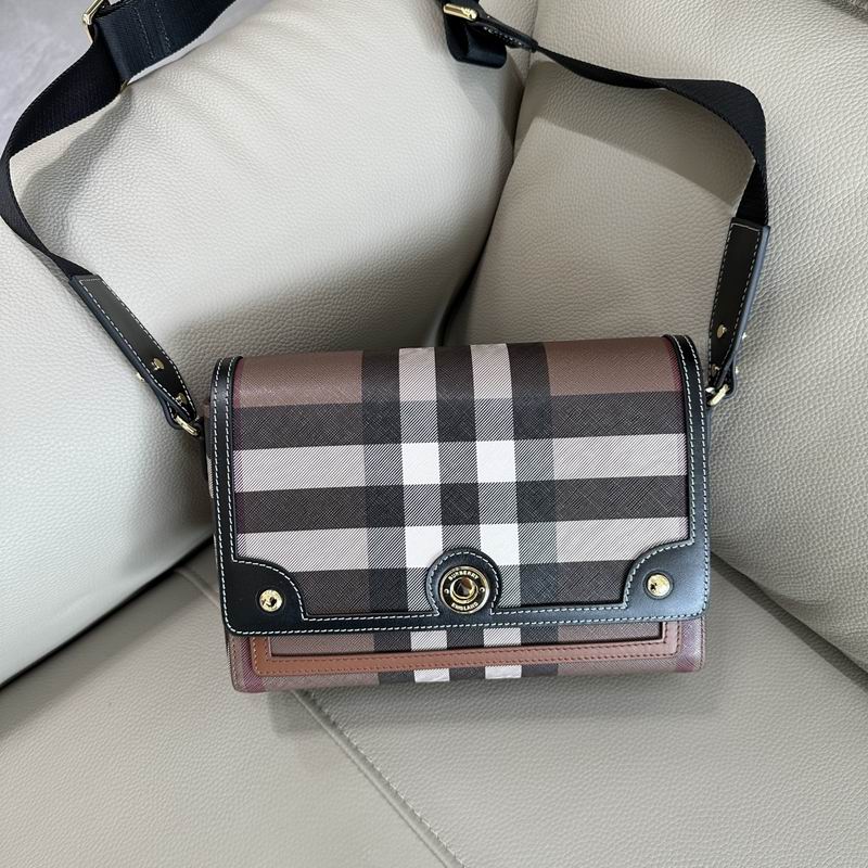 Burberry 25x8.5x18cm HQ 4