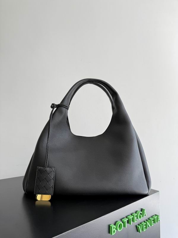 844251 39x24x18.5cm T2