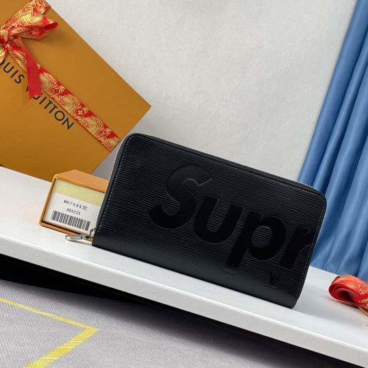 Supreme M67544 21x12x2cm gf