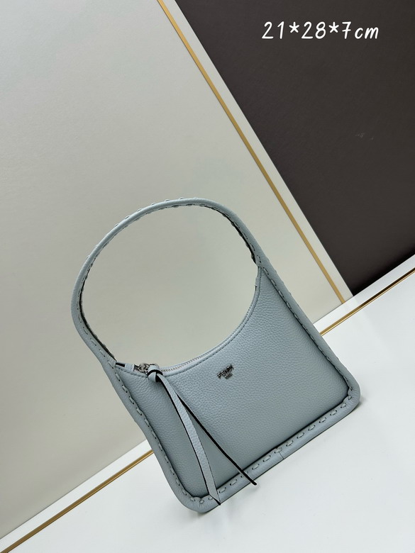 Fendi 21x28x7cm jj3