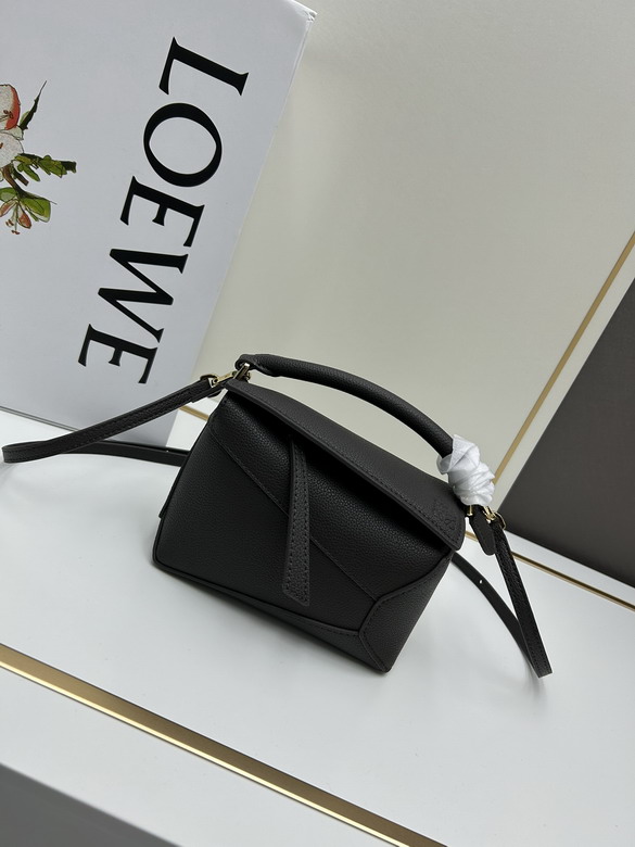 Loewe 062208 18x8x12.5cm jj1