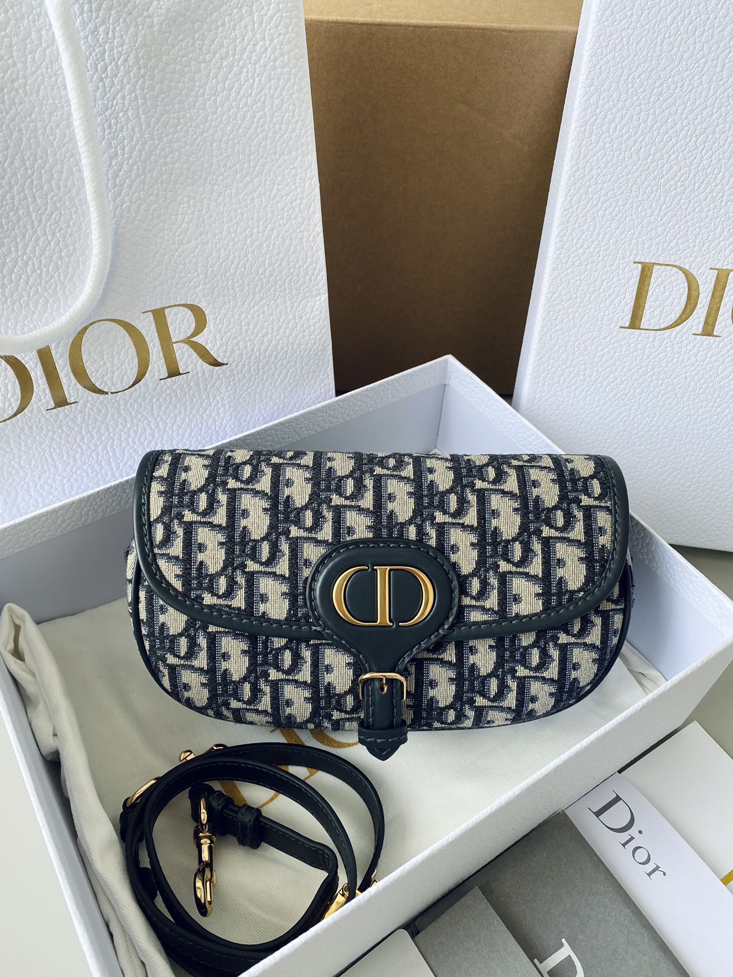 Dior bobby 9327 22x13x5cm wz4