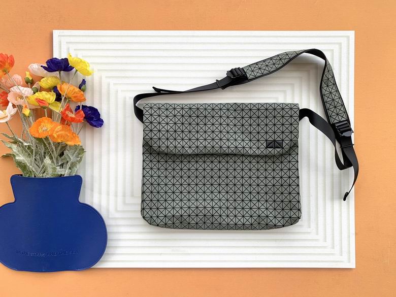 36.5X27.5X7cm 061111 YT 4