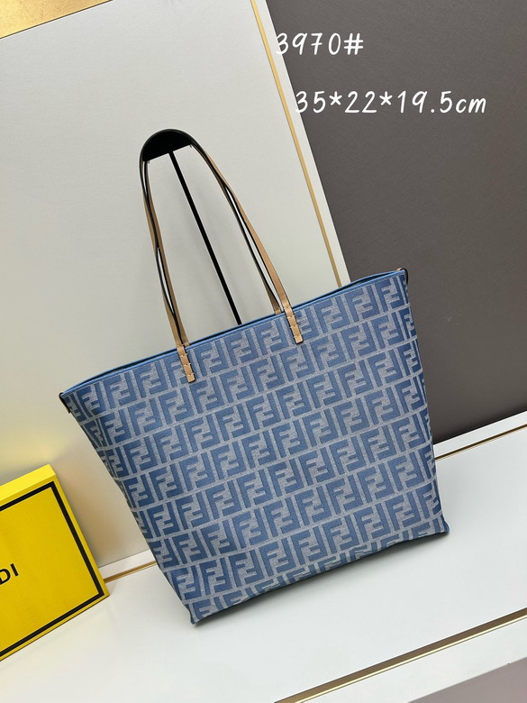 Fendi 3970 35x22x19.5cm jj2