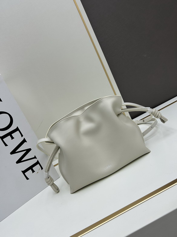 Loewe S063 22.5x18x9cm jj1