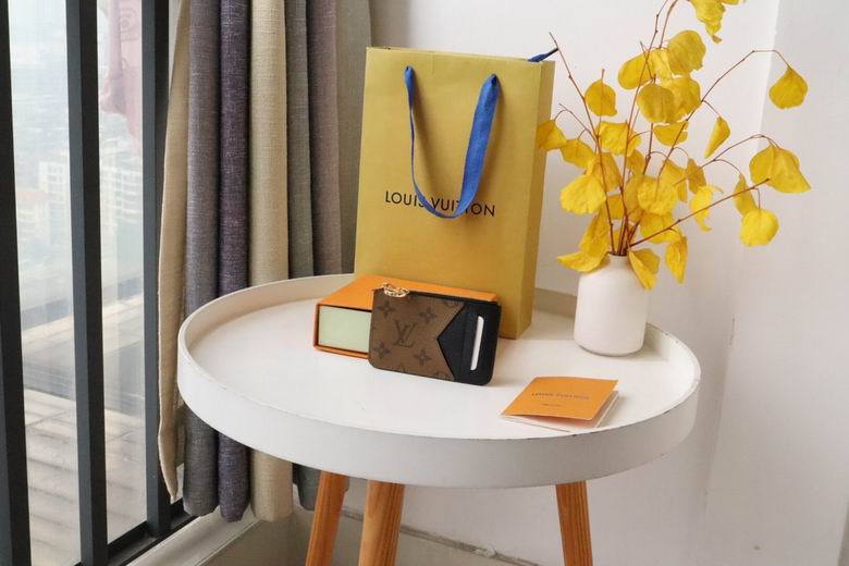 M81882 12X8X0.8cm YG 6