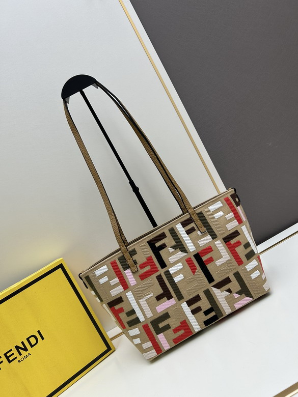 Fendi Roll 23x19.5x15cm jj