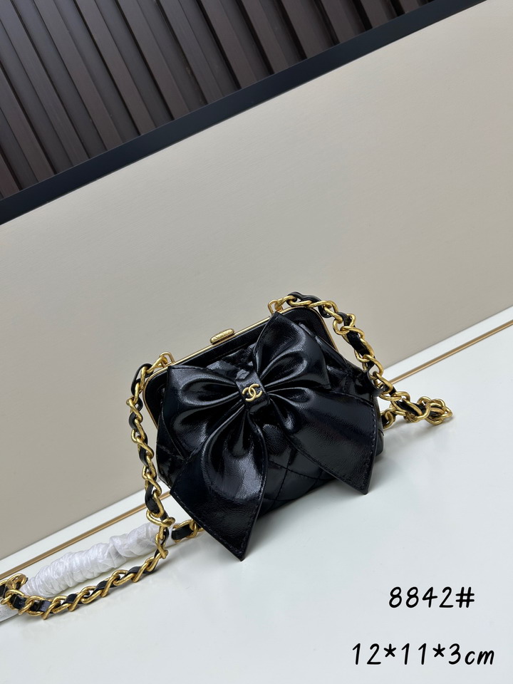 Chanel 8842 12x11x3cm jj