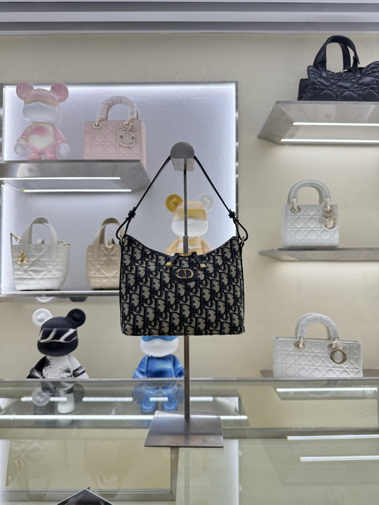 Dior 4309-5253 19x17x7cm yz3