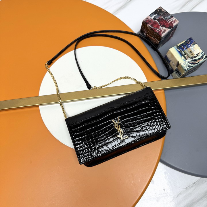 YSL Holder 635095 18x11x2cm 8D4