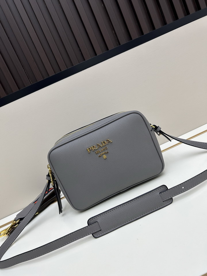 Prada 66202 22x14x8cm jj