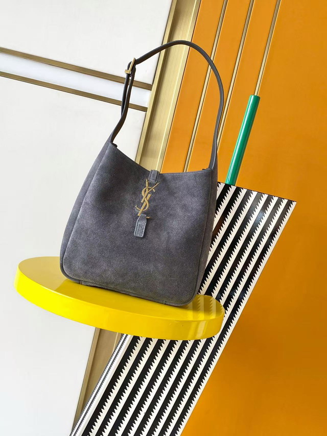 YSL 713938 22x22x10cm 8D2