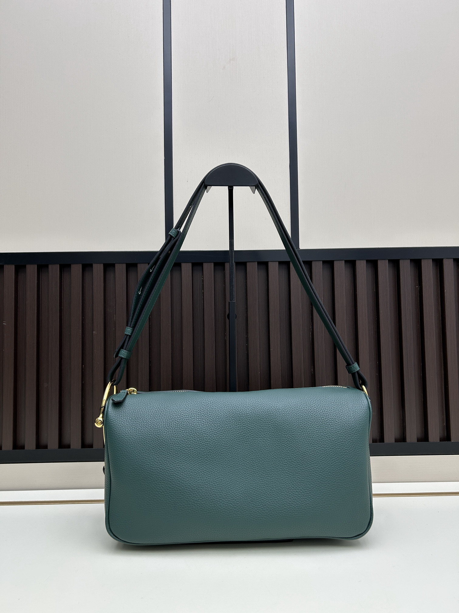 GG 08935 31.5x17x12cm jj1