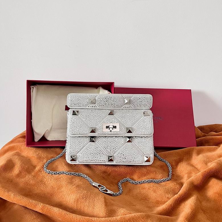 Garavani Roman Stud 0188 25x16x10 RFh 2