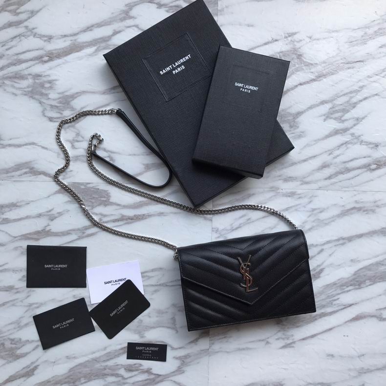 441974  19x12.5x4  cm mt