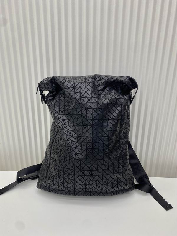 Issey Miyake 41.5x32cm Yt��ɫ