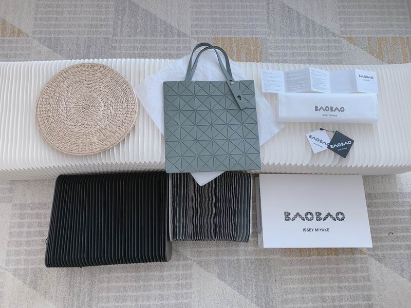 Issey Miyake 0086 34x34cm Yt1