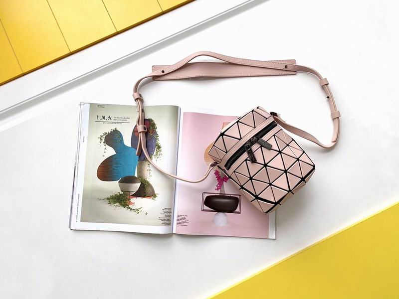 Issey Miyake 16x14cm Yt3