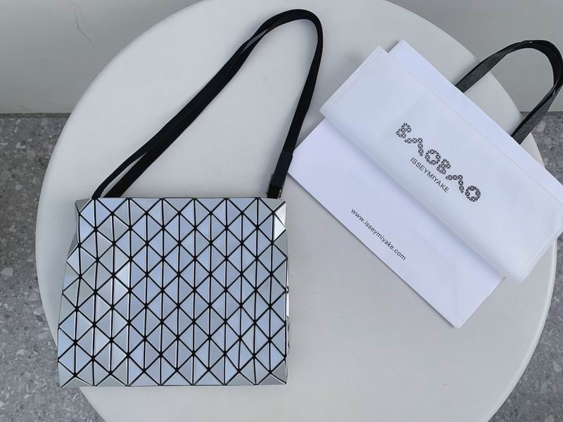 Issey Miyake BB35 28x24x2.5cm Ytɫ