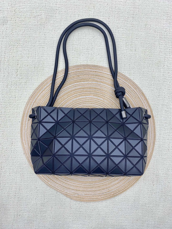 15.7X23.5X7.8cm 072703 YT3