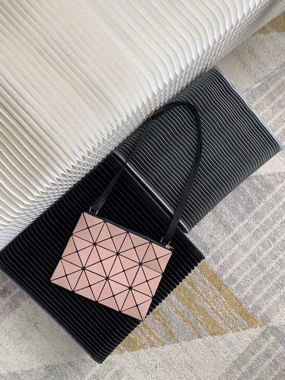 BB81-AG352 23X17cm YT 9