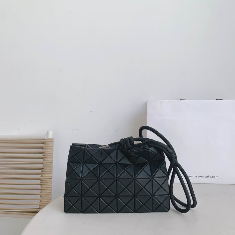 BB35 23.5X16X8cm YT 4