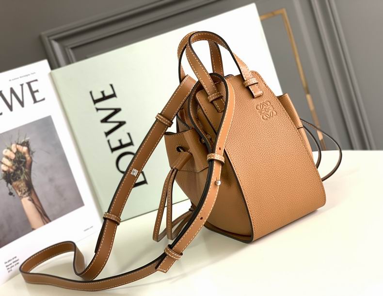 Loewe 061847 19x11x17cm ss38