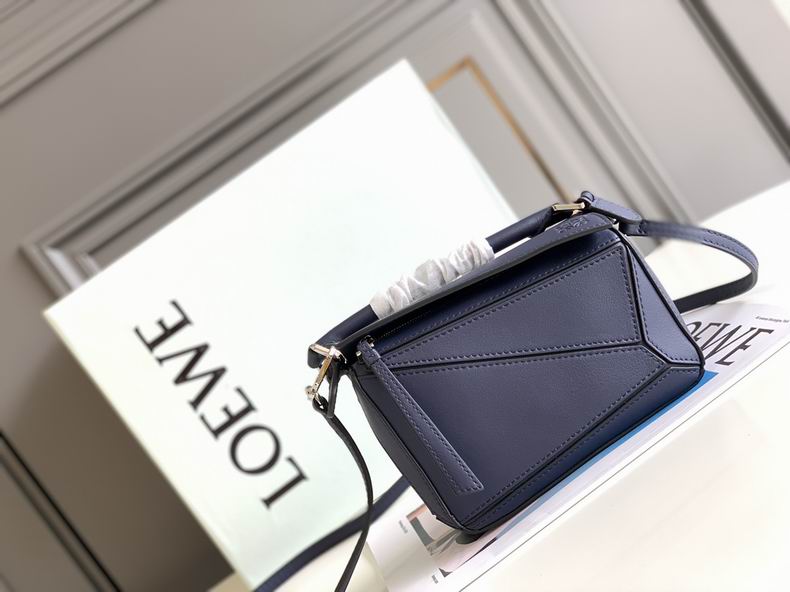 Loewe 061838 18x12.5x8cm ss2